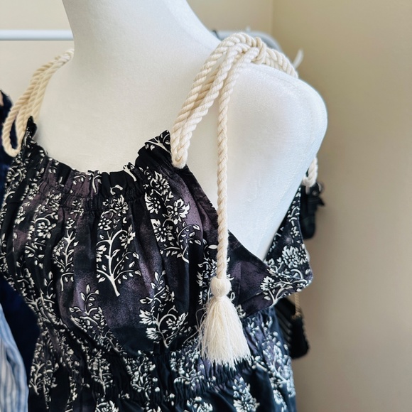 Moon River Anthropologie  |  black cream floral Peplum tank size Large NWoT - Picture 4 of 9